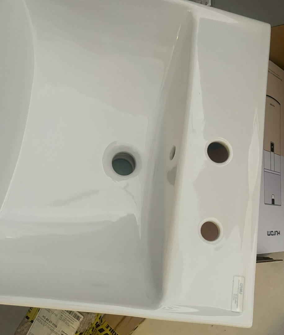 Hình ảnh thực tế chậu rửa mặt TOTO LT710GJ#W